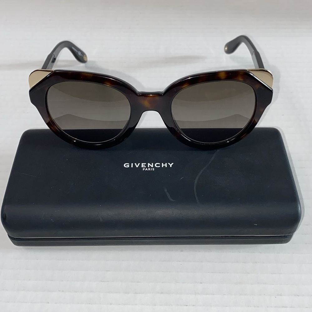 Givenchy oversized tortoise gold sunglasses Havana brown woman’s - Picture 3 of 17